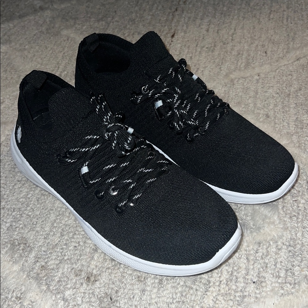 🔴 CLEARANCE🔖 TOMMY BAHAMA BLACK SLIP-ON LIGHT WALKING SNEAKER SHOE Women 9.5 - Picture 2 of 11